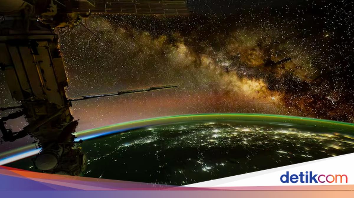 For the First Time, the US Admits to Placing Weapons in Space