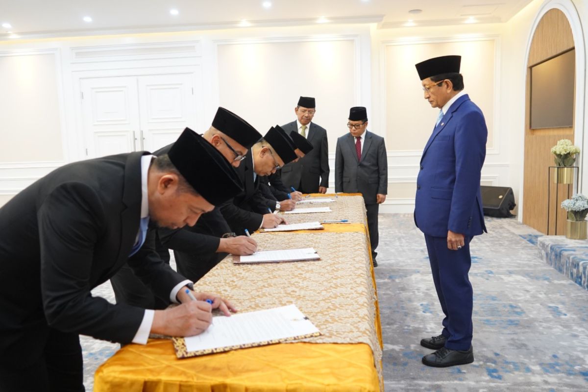 Religious Affairs Minister Inaugurates Basnang Said as Director-General of Pesantren