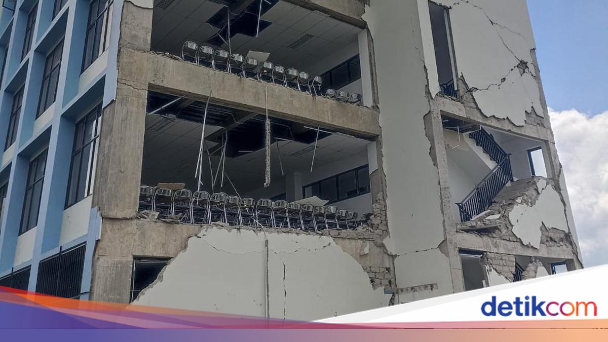 Campus Damaged by Earthquake, Unika Ruteng Students Move to Online Classes