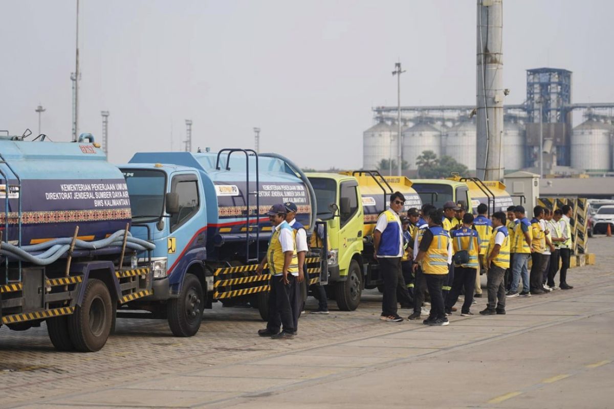 Govt deploys equipment to support Kalimantan's firefighting efforts
