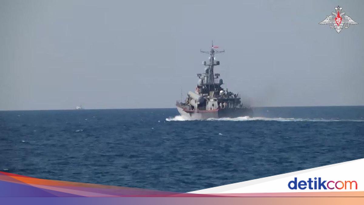 Tense! Russian Warship Fires Flares at Danish Helicopter