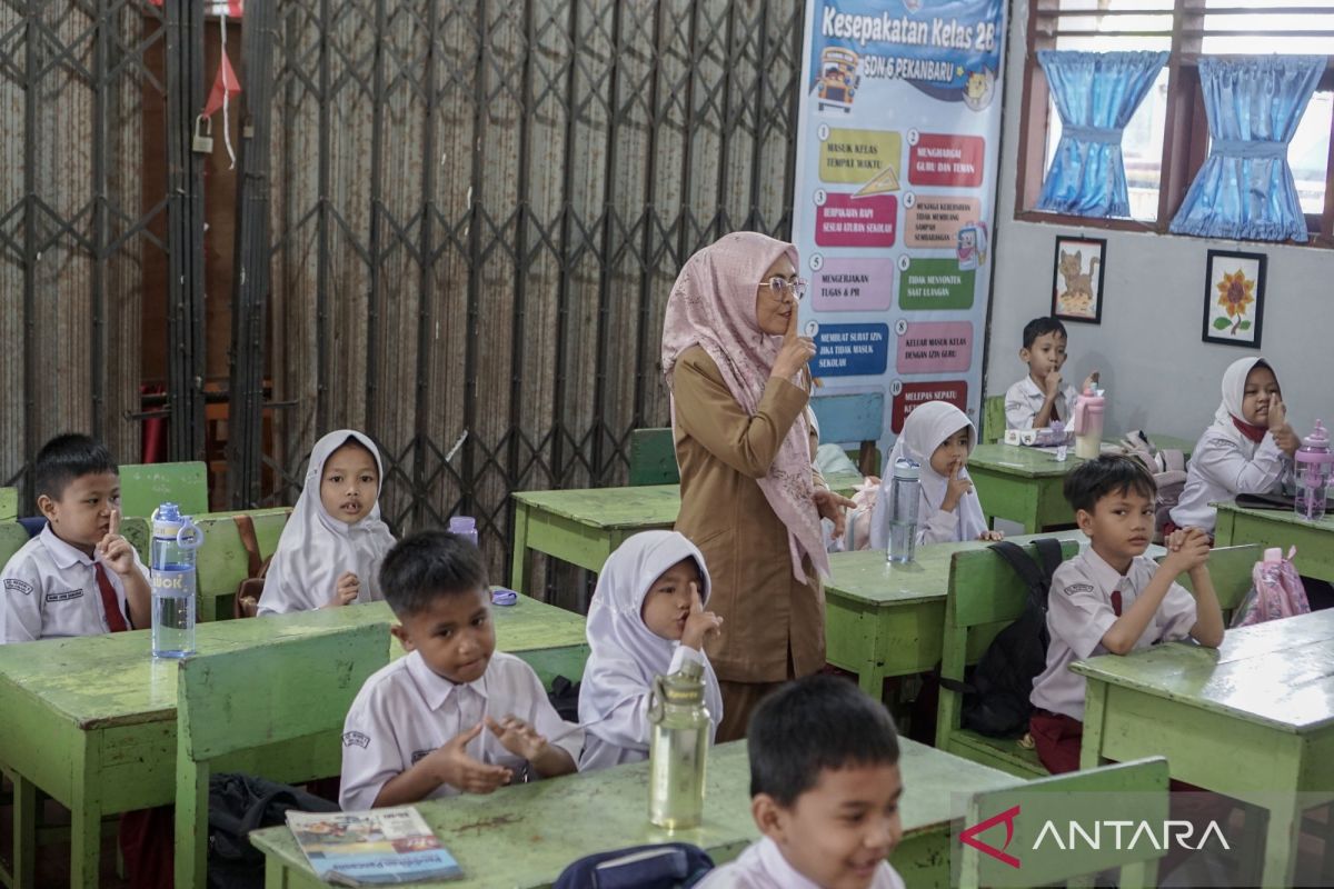 Bright children with low academic grades may have specific learning disorders