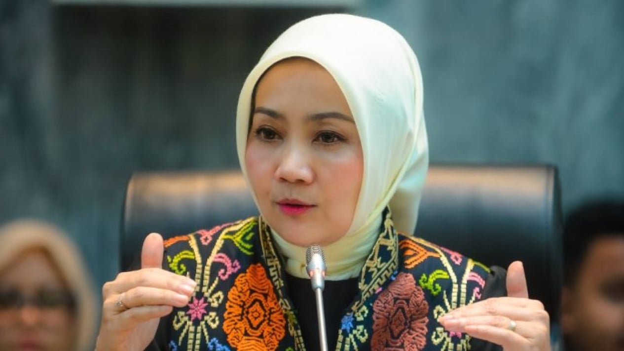 MP Highlights Decile Classification Chaos as Thousands of Students Unable to Re-enrol