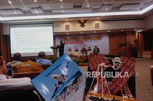 Two Books by Gerindra Politician Daddy Rohanady Reviewed by Academics