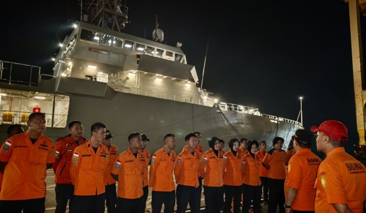 Basarnas to Move Virgo Transport 8 to Shallower Waters
