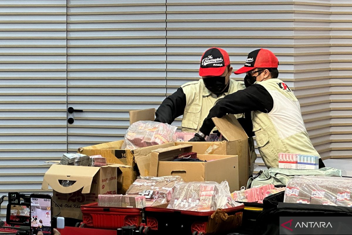 Trending: KPK summons Nusron Wahid and Saudi Arabia issues emergency warning