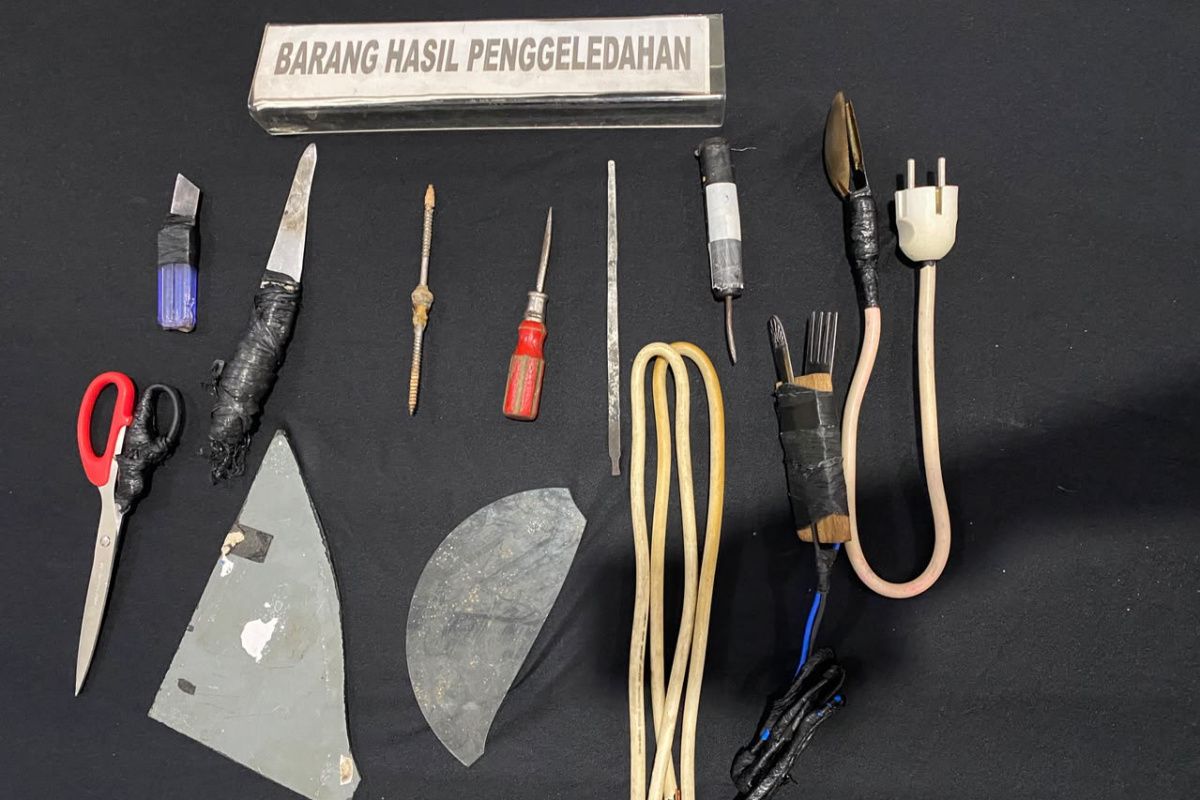 Semarang Prison Seizes Improvised Sharp Weapons from 32 Cells