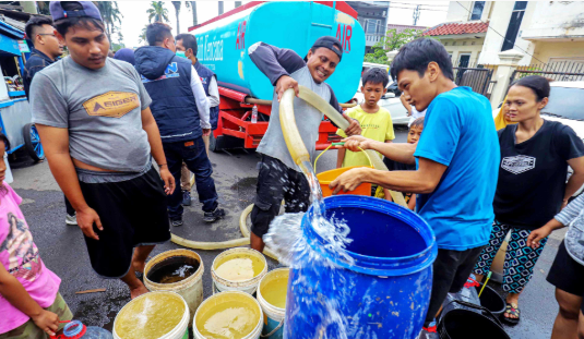 Don't Panic if Water Supply Fails! Report Immediately to Jakarta Siaga 112 for Clean Water Assistance