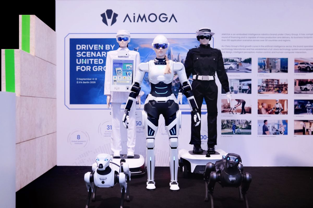 AiMOGA introduces nursing and security robots to Europe