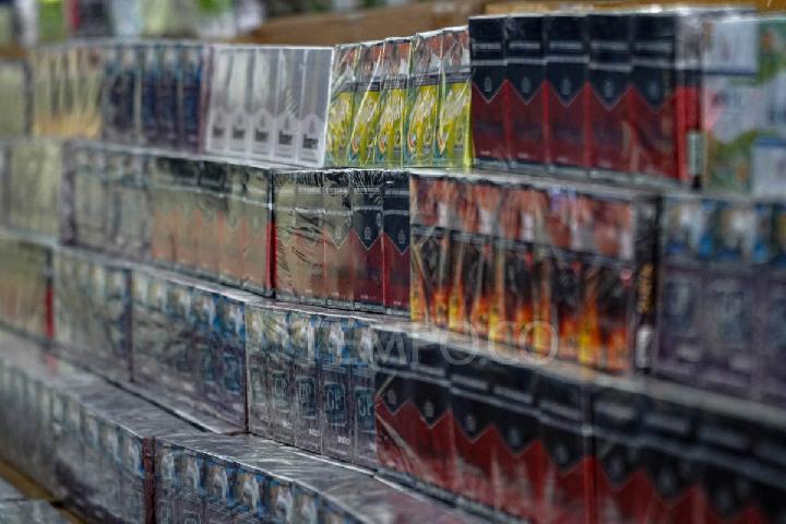 Hesitant Crackdown on Illegal Cigarettes