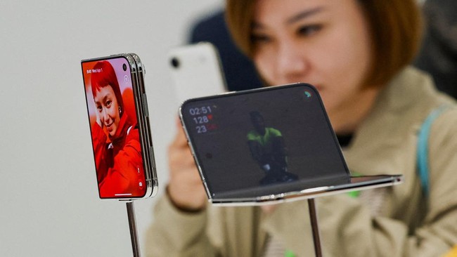 5 Features Exclusive to iPhone Duo, Apple's First Foldable Phone