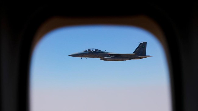 Houthis Claim to Shoot Down Saudi F-15 Fighter Jet, Deny Attacks on Makkah
