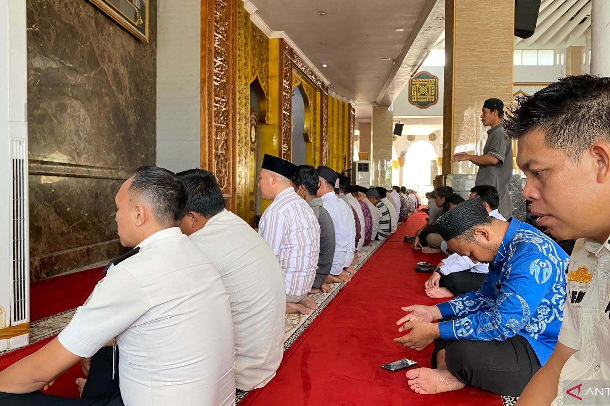 Bengkulu Community and Media Hold Prayer Service for Five Missing Journalists