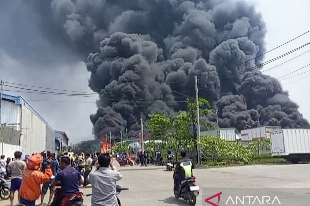 Soekarno-Hatta Airport operations unaffected by Tangerang fire
