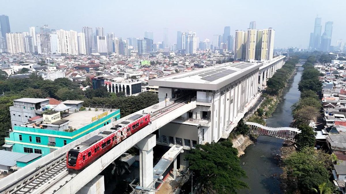 What is the Difference Between LRT Jakarta and LRT Jabodebek?