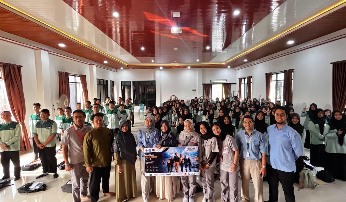 Vocational School Students Equipped with Knowledge to Face the Working World