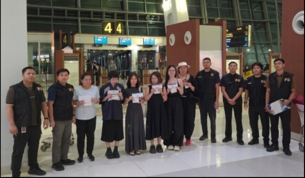 Six Chinese Nationals Deported by Tangerang Immigration for Misusing Tourist Visas