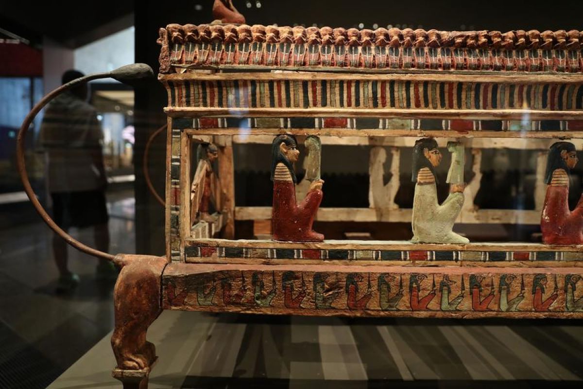 Egypt Secures 151 Ancient Artefacts Recovered from Illegal Excavations in Minya