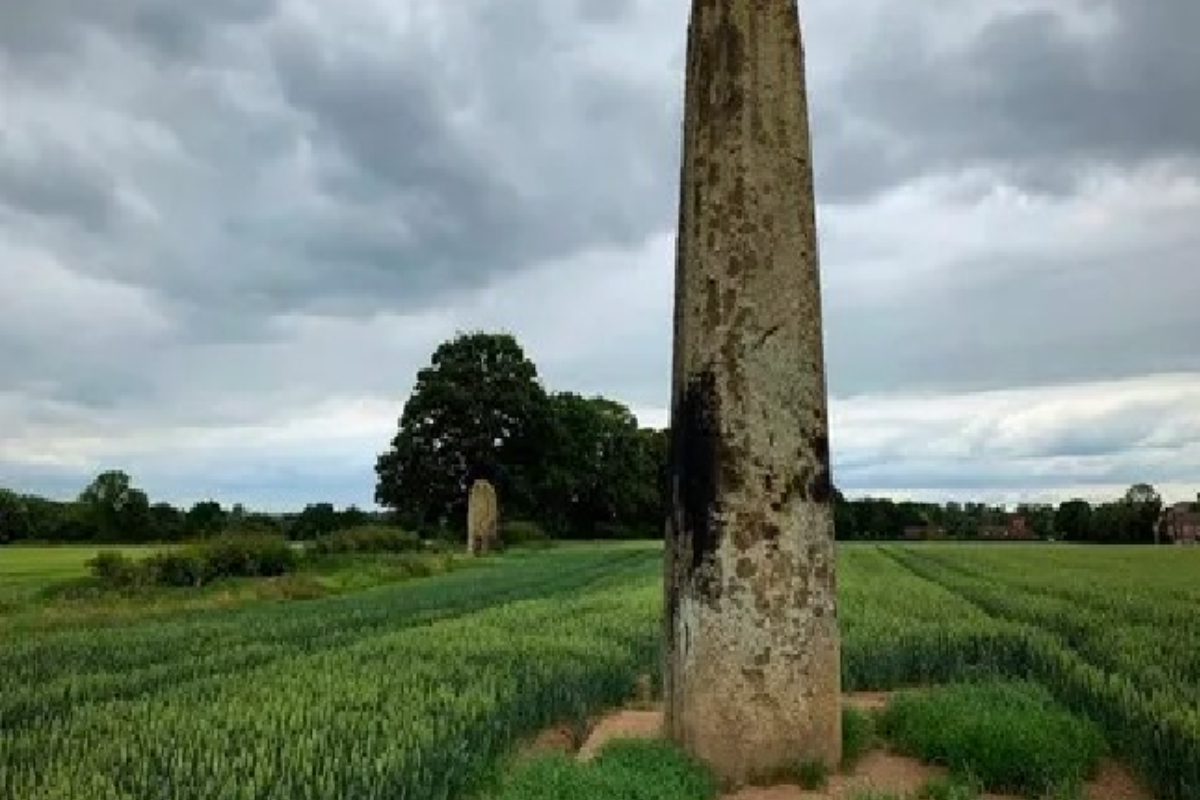 Giant Devil’s Arrows Stones Proven to Have Been Moved by Prehistoric Humans from Brimham Rocks