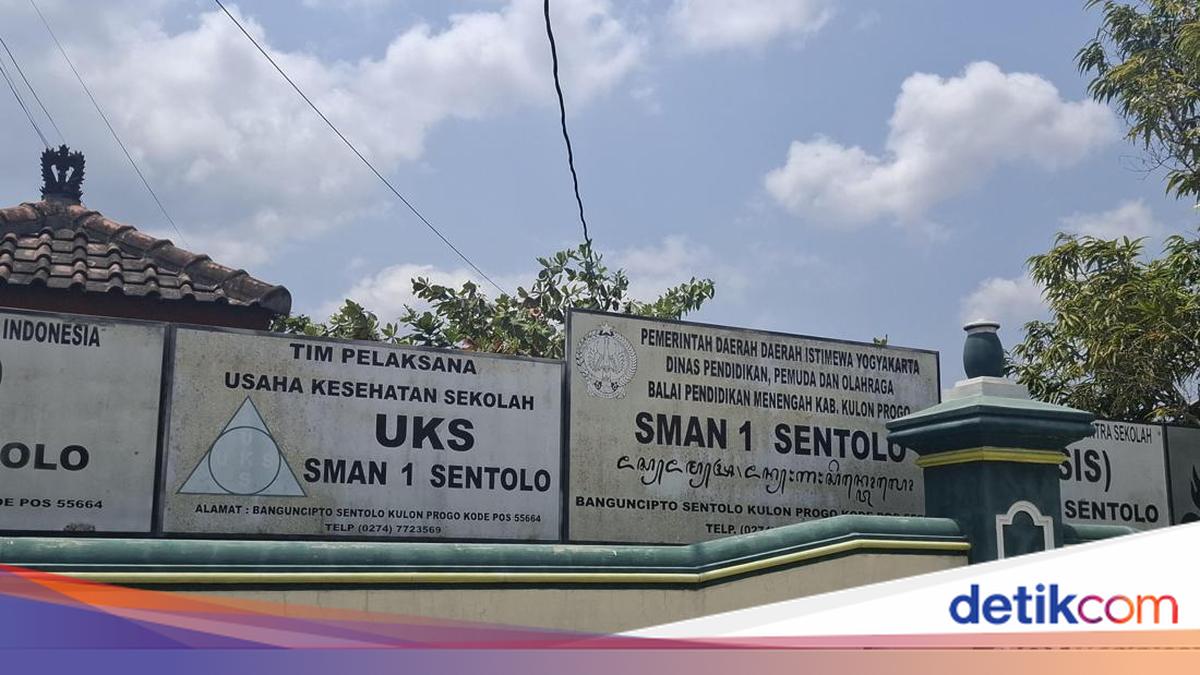 SMAN 1 Sentolo Students Protest Alleged Harassment; Vice Principal Claims Issue is Being Exploited