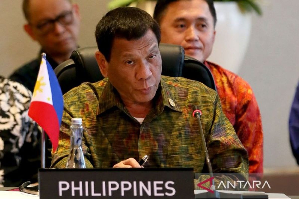 ICC decides to keep former Philippine President Duterte in detention