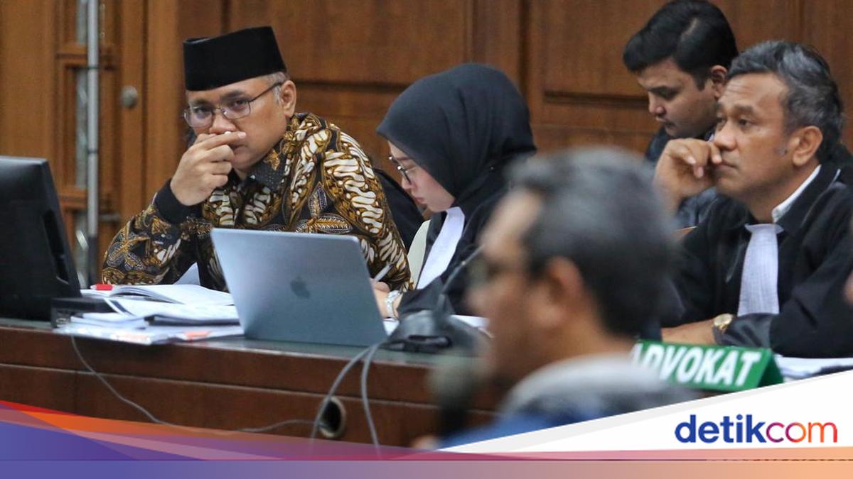 Former Subordinate Reveals Code for Hajj Acceleration Fee Distribution: 1 for Yaqut, 2 for Gus Alex