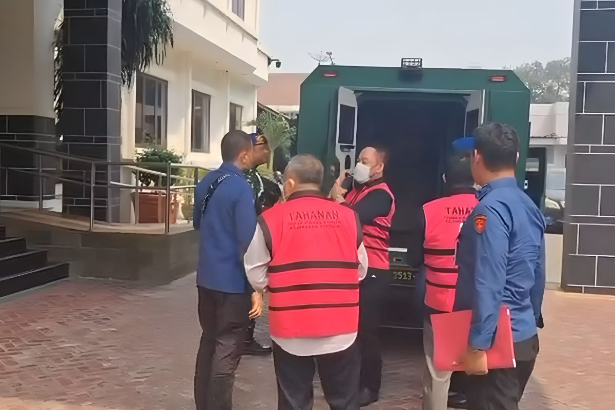 Attorney General's Office transfers five PT QSS corruption suspects to Central Jakarta Prosecutor's Office