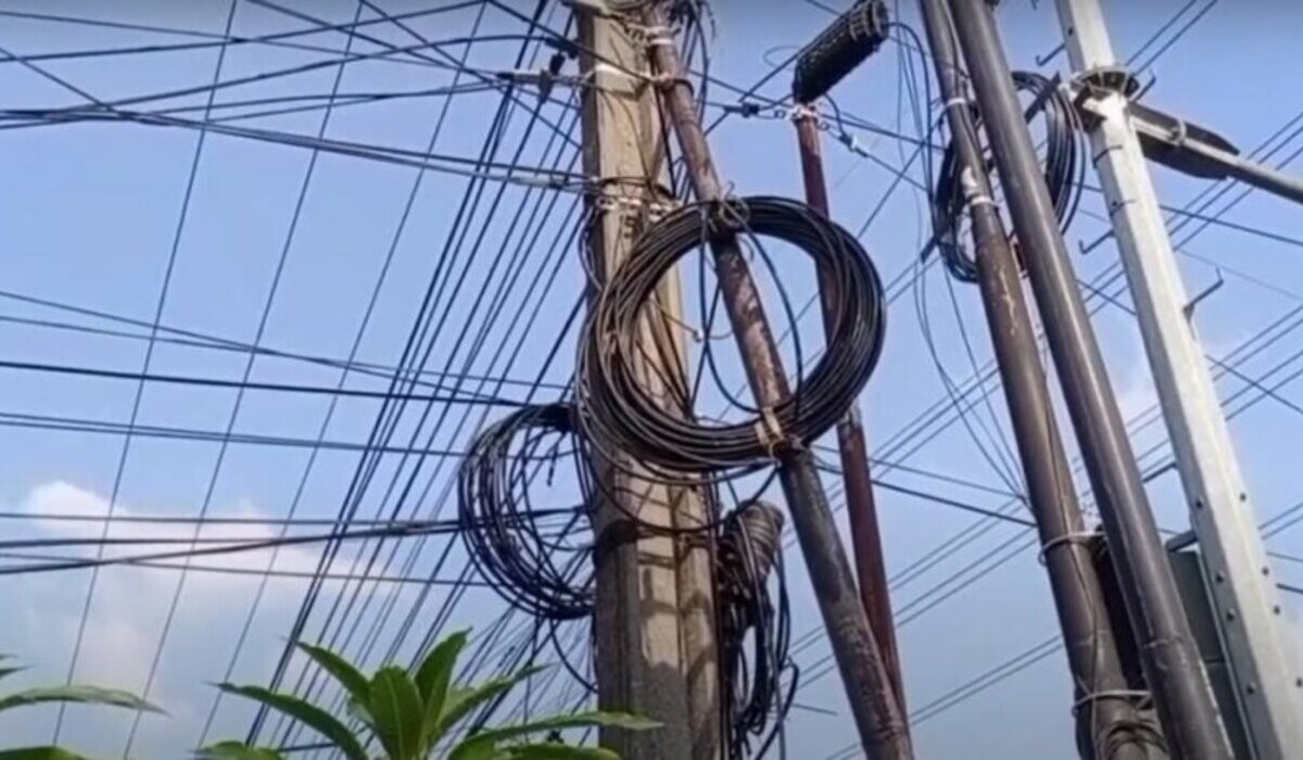 Mayor Targets Bekasi to be Free from Messy Overhead Cables within 3 Years