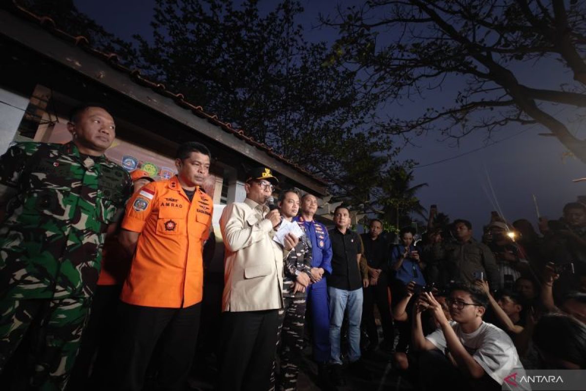 Joint SAR operation for missing journalists in Sunda Strait halted