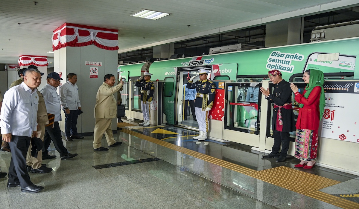 Kelapa Gading-Manggarai LRT Introduces QRIS Tap Payment