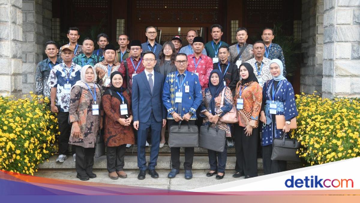 Ministry of Villages Invites 20 Village Heads to Study Rural Development in China