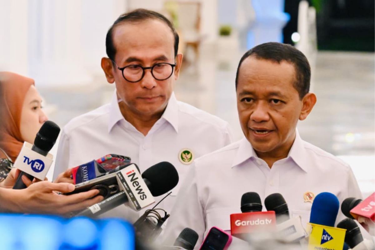 Bahlil ensures oil supply is secure, including from Russia