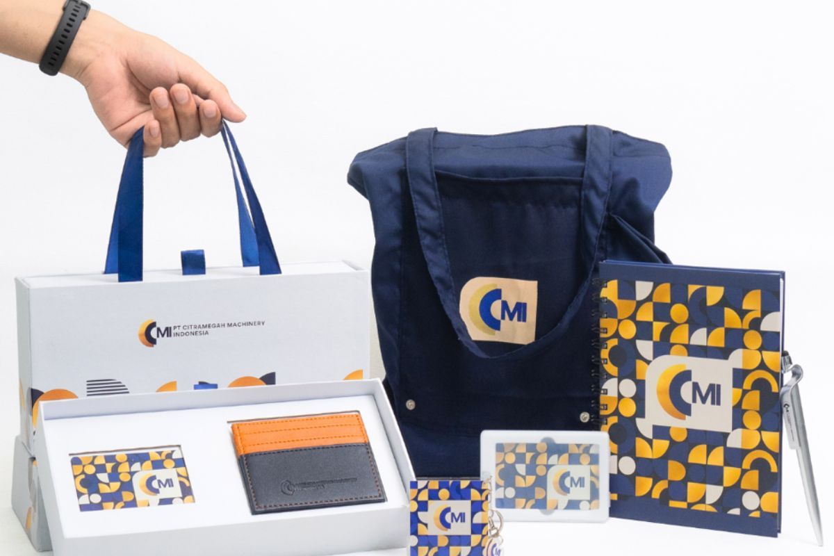 Kira Souvenir: Functionality is Key When Selecting Seminar Kits