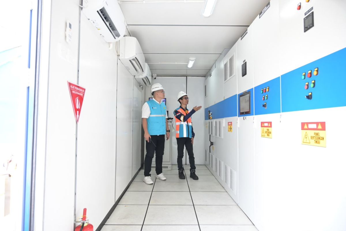 PLN supports maritime sector decarbonisation through Onshore Power Supply
