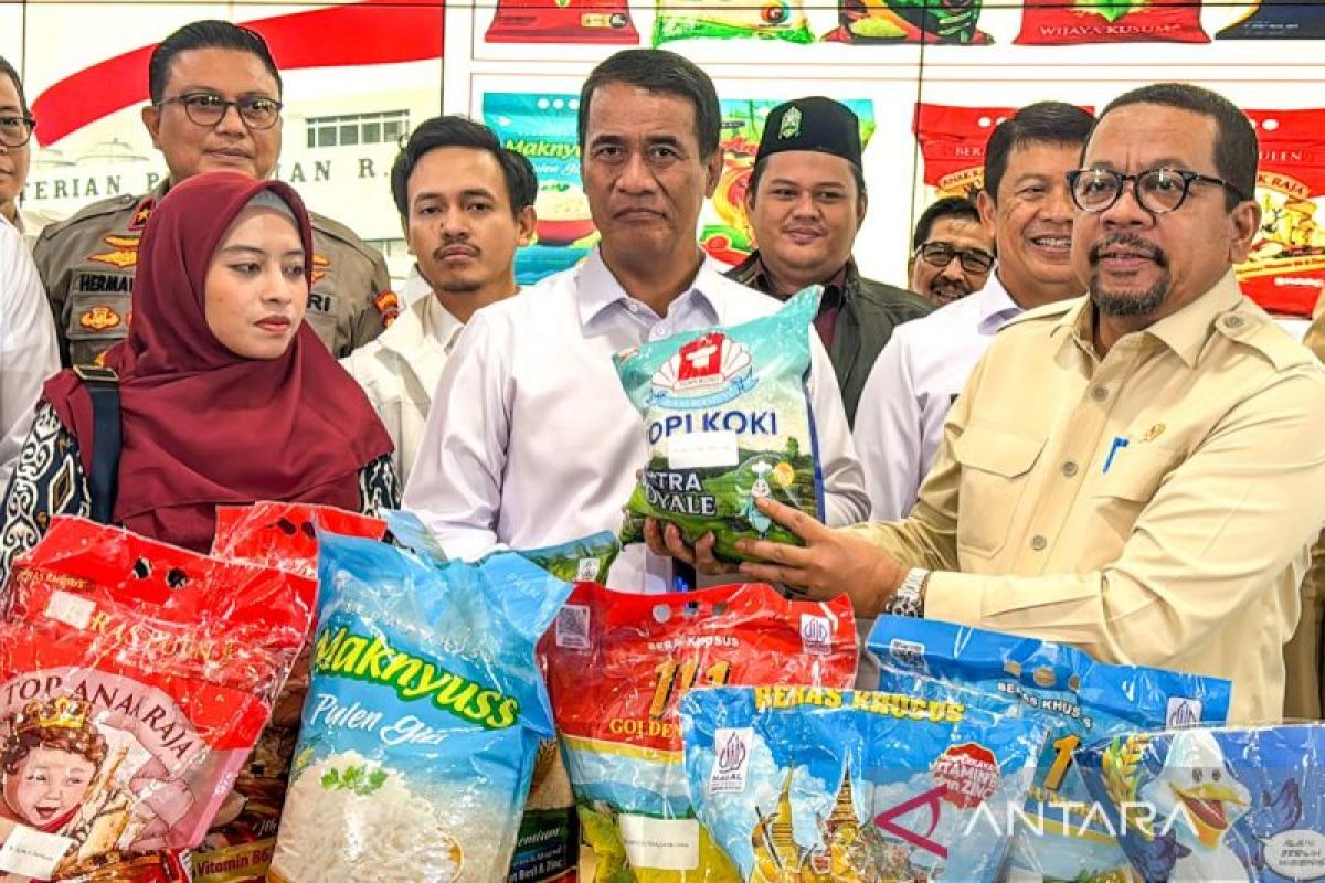 Yesterday's Highlights: Potential E-commerce Regulation Changes and Fuel Shortages in Makassar
