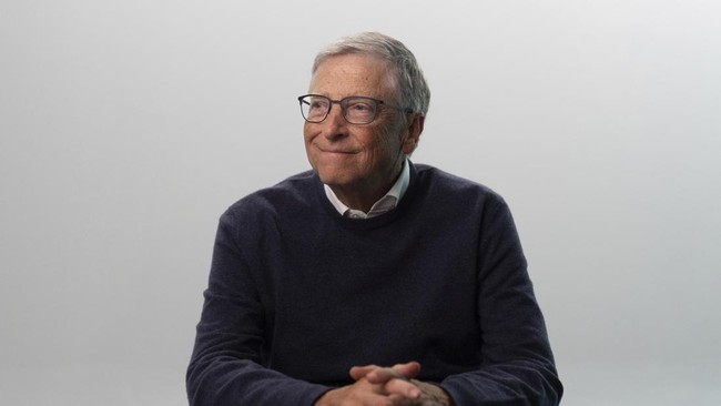 Bill Gates Urges Global Unity to Confront AI Risks