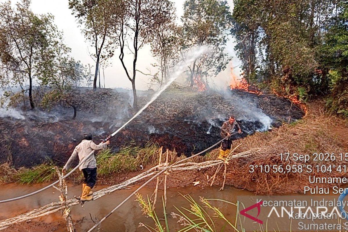 Police Utilise Formula X-Fire for Forest Fire Cooling in Ogan Ilir