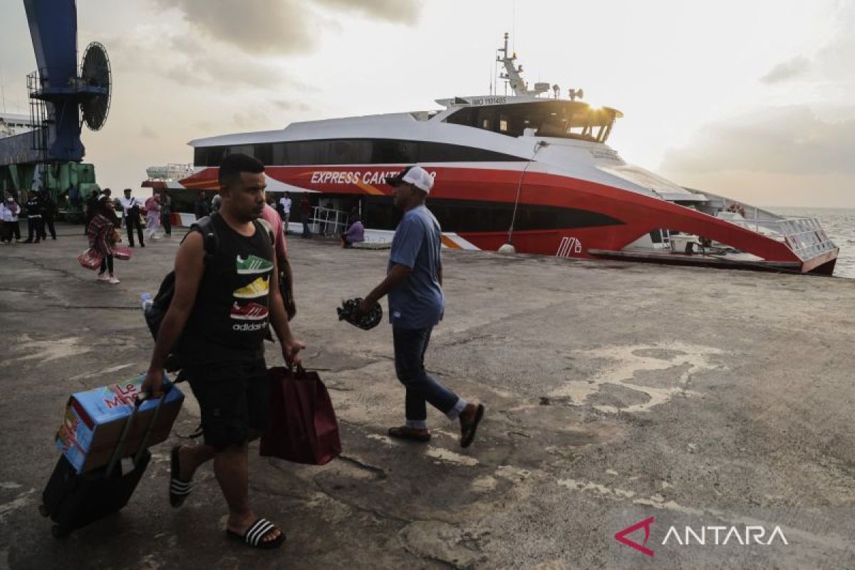 Expert: Regulated agents should be implemented for maritime transport