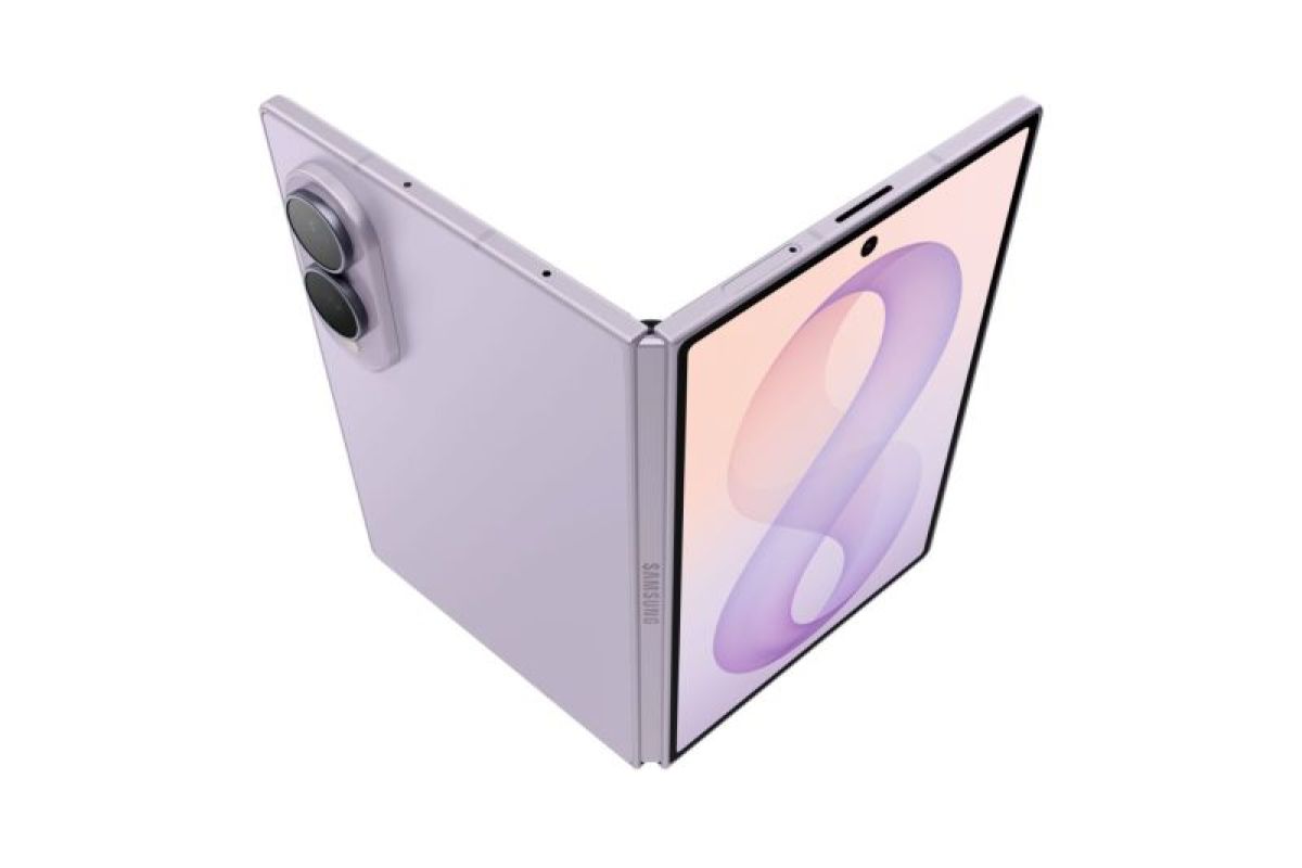 Galaxy Z Fold8 Sees Sales Boost Following iPhone Duo Debut