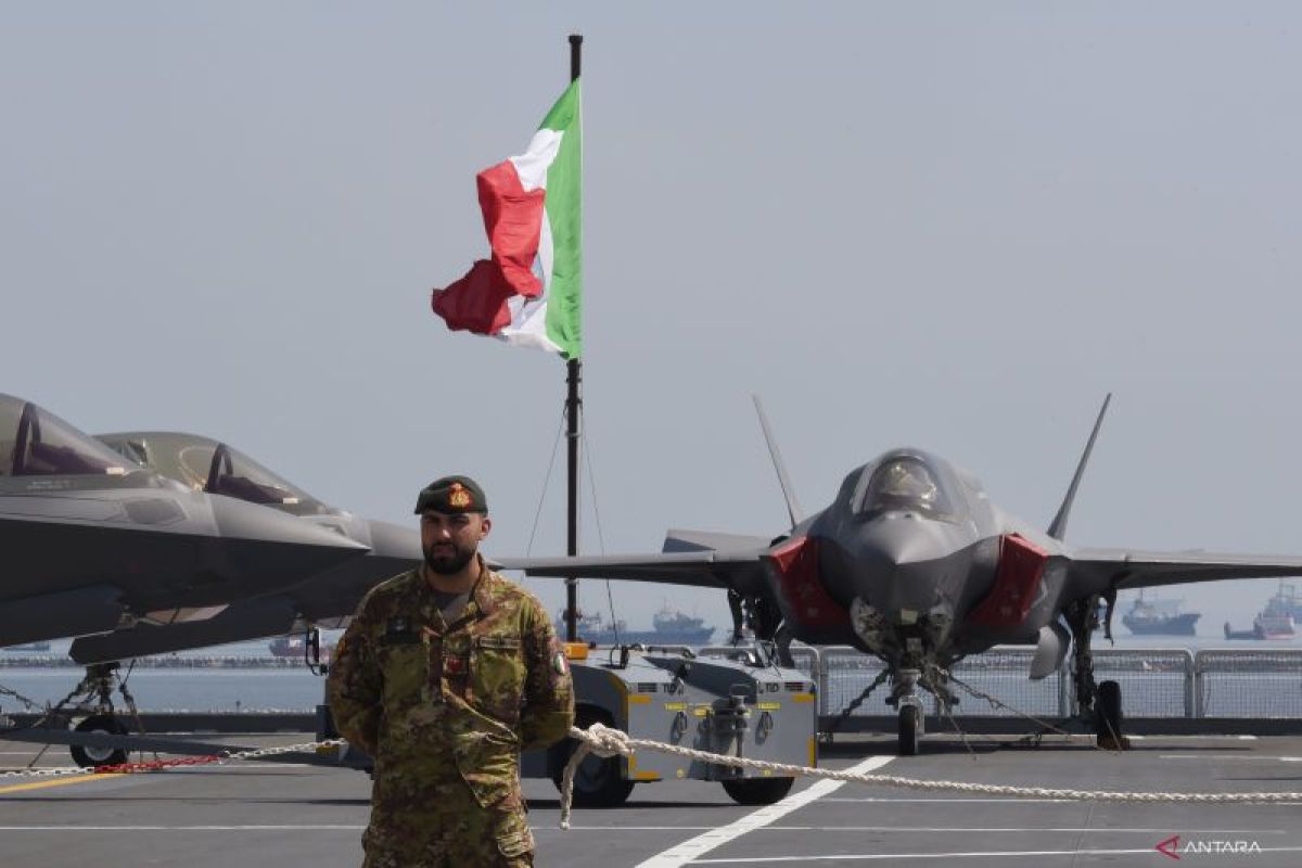 Italian Navy prepared to secure vessels in the Bab al-Mandab Strait