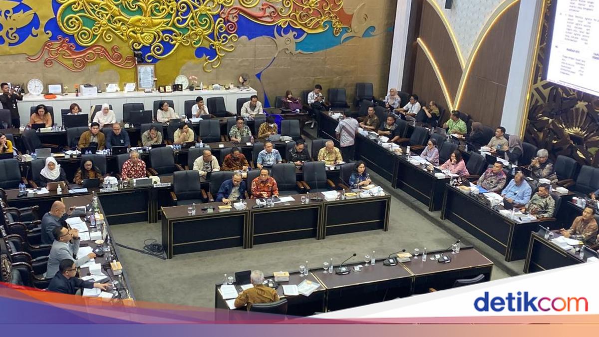 DPR Legislative Body Meets with Government to Continue Discussions on Agrarian Reform Bill