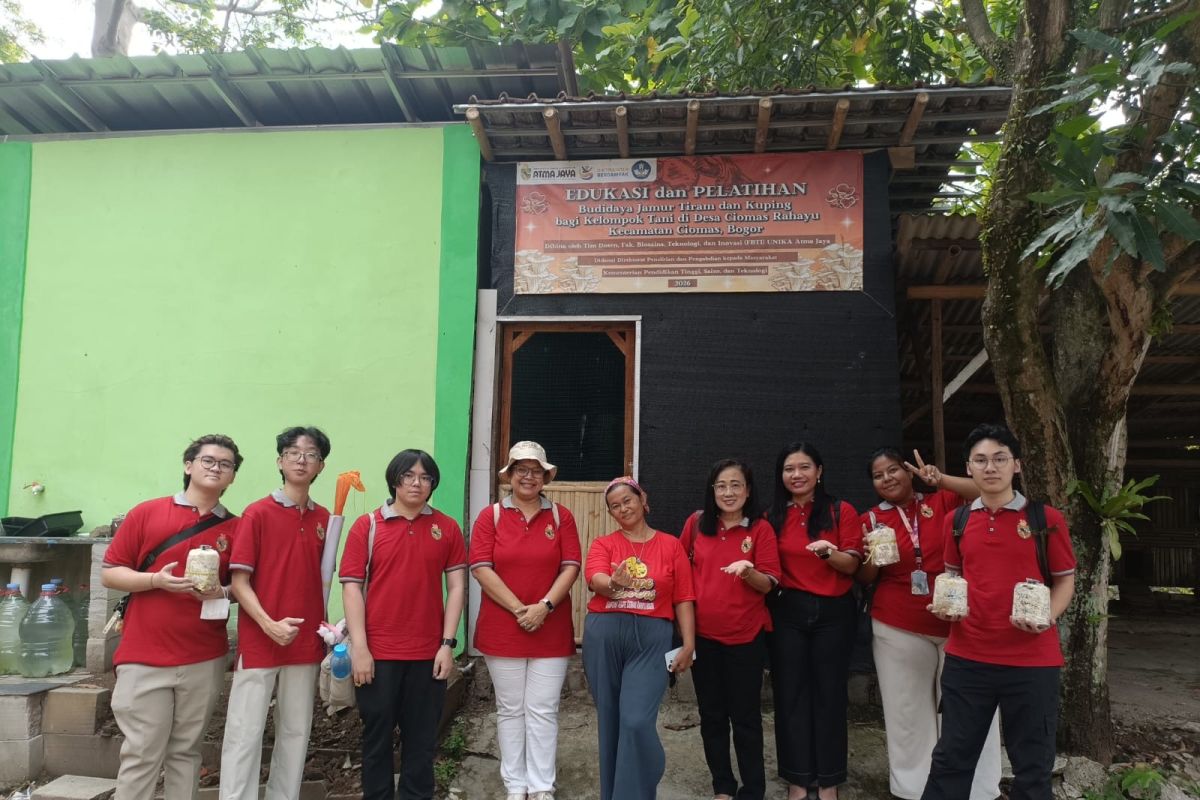 Unika Atma Jaya Empowers Bogor Farmers Group Through Mushroom Cultivation