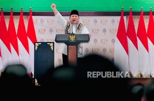 Palestinian Ambassador Touched by Indonesia's Support, Embraces Prabowo