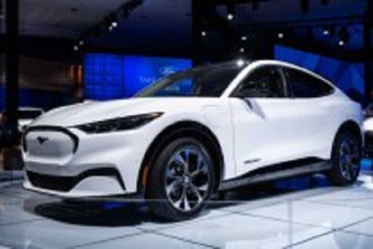 Ford recalls Mustang Mach-E due to battery module error