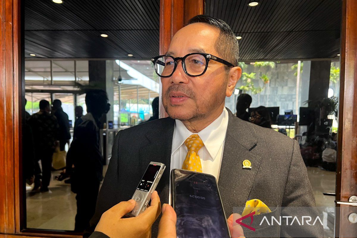 Legislator Firman Soebagyo proposes removal of fortified rice classification