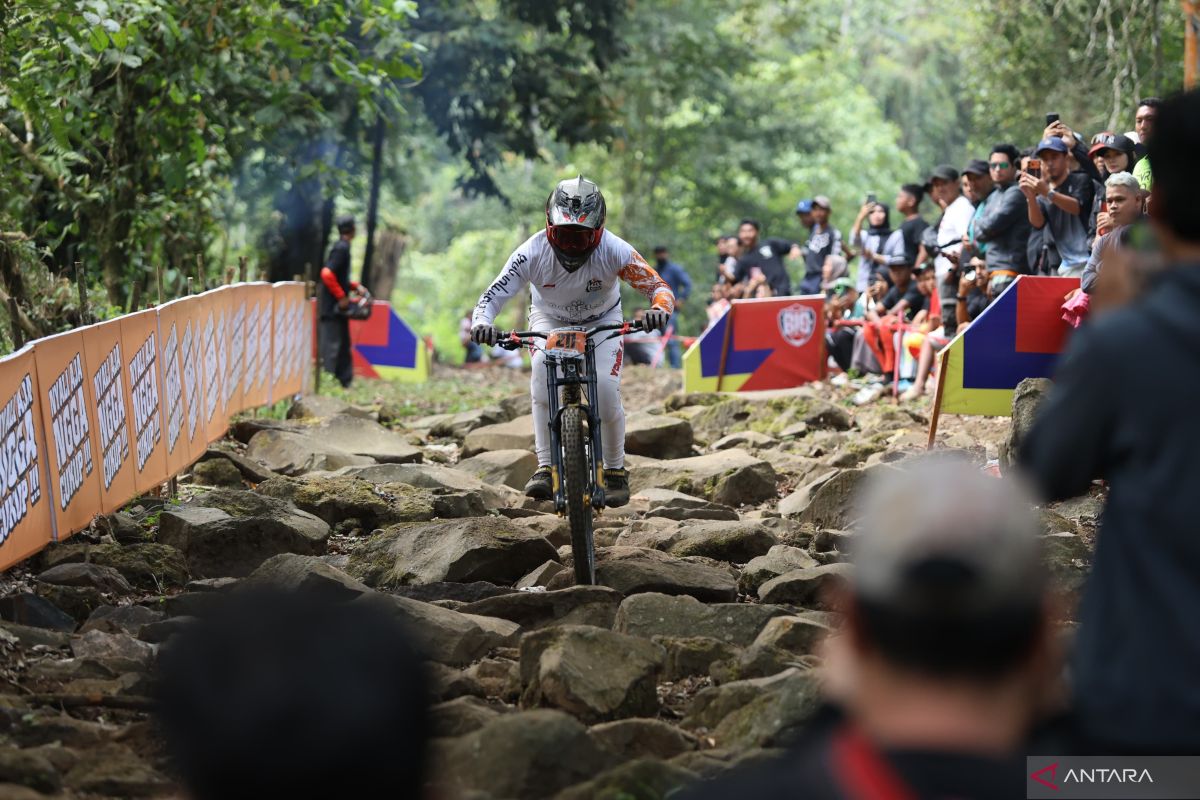 Banyuwangi Regency Develops Sport Tourism through BIG Downhill Event