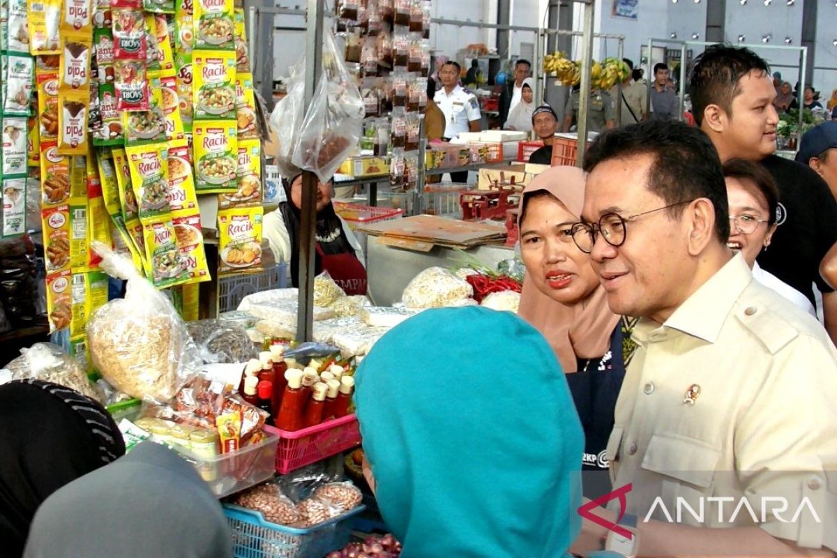 Trade Minister: Free Nutritious Meal Programme Can Balance Supply and Demand of Basic Commodities