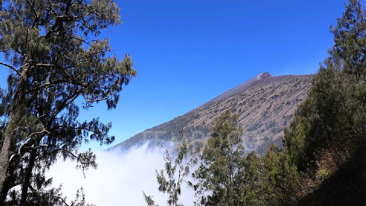 Mount Rinjani on Alert Level II Since 2015, Volcano Authorities Say