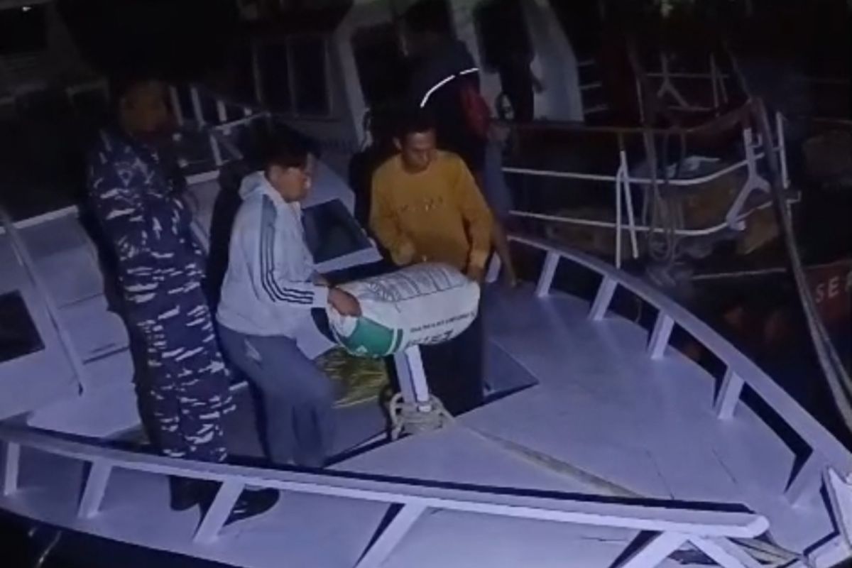 Gorontalo Naval Base Thwarts Cyanide Smuggling from the Philippines