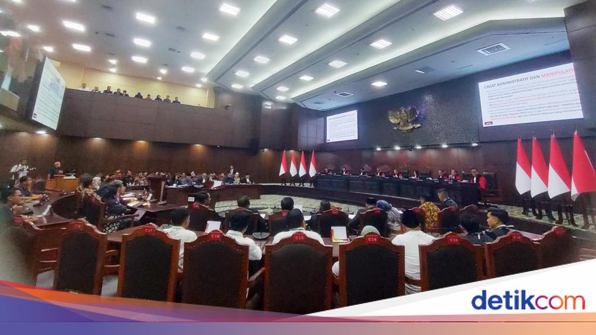 Denny Indrayana and Others File Lawsuit Against Gibran's Educational Qualifications at Constitutional Court